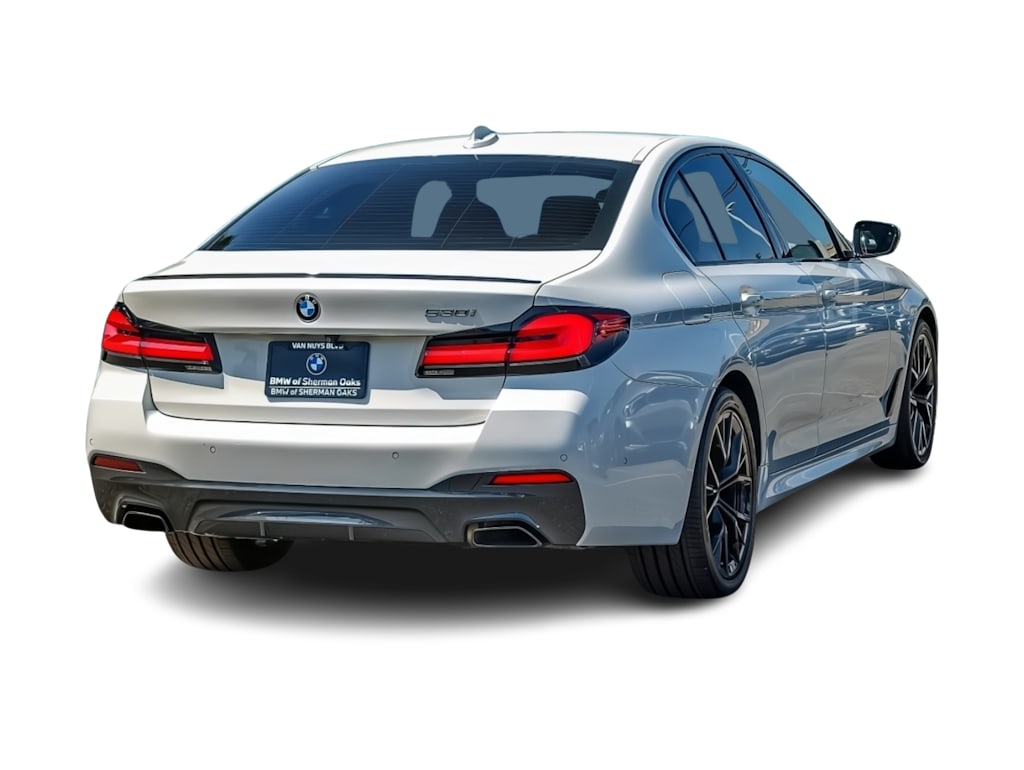 Thumbnail: 2023 BMW 5 Series - 18