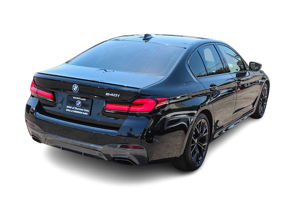 Thumbnail: 2023 BMW 5 Series - 18