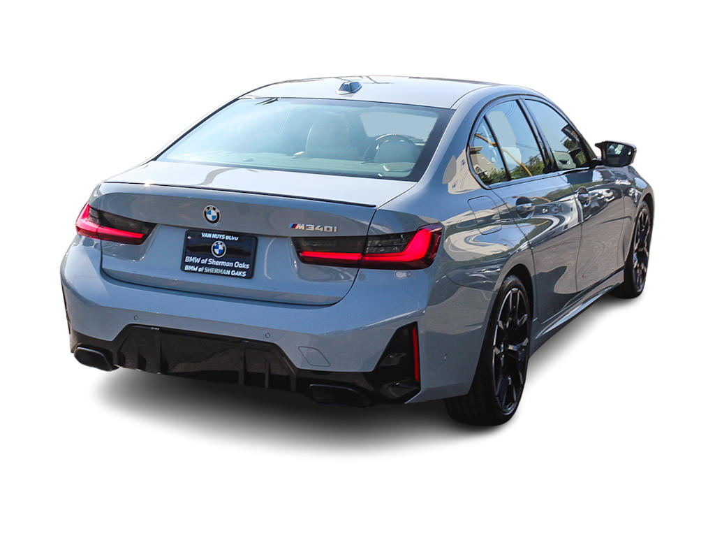 Thumbnail: 2025 BMW 3 Series - 18