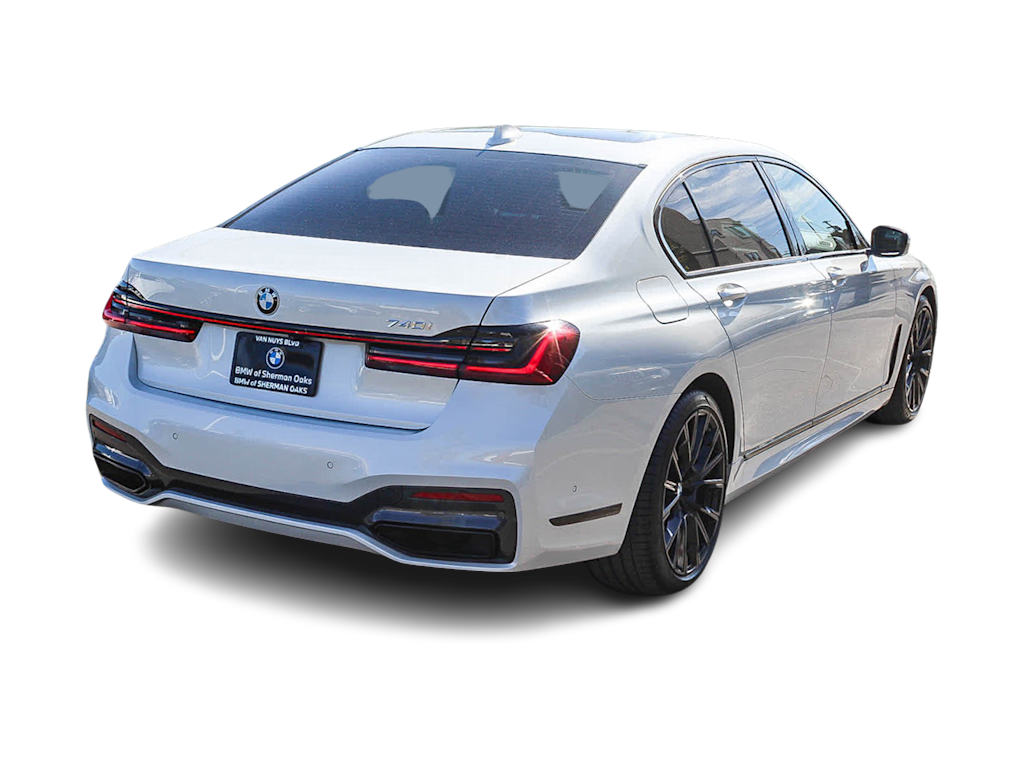 2022 BMW 7 Series 740i 19