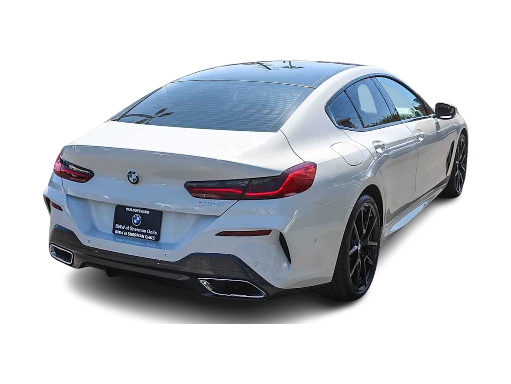Thumbnail: 2023 BMW 8 Series - 18