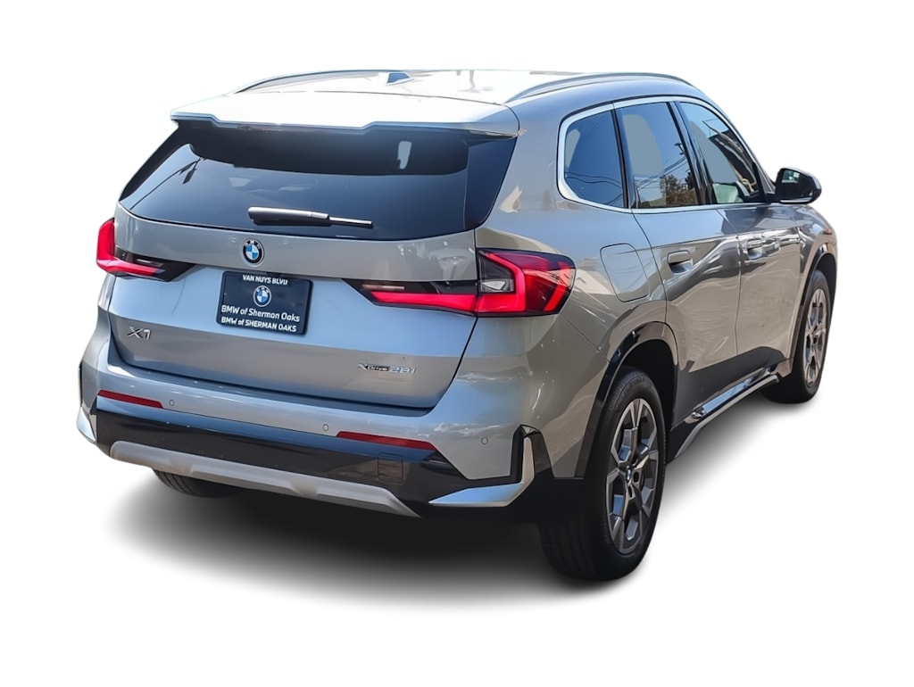 Thumbnail: 2023 BMW X1 - 19