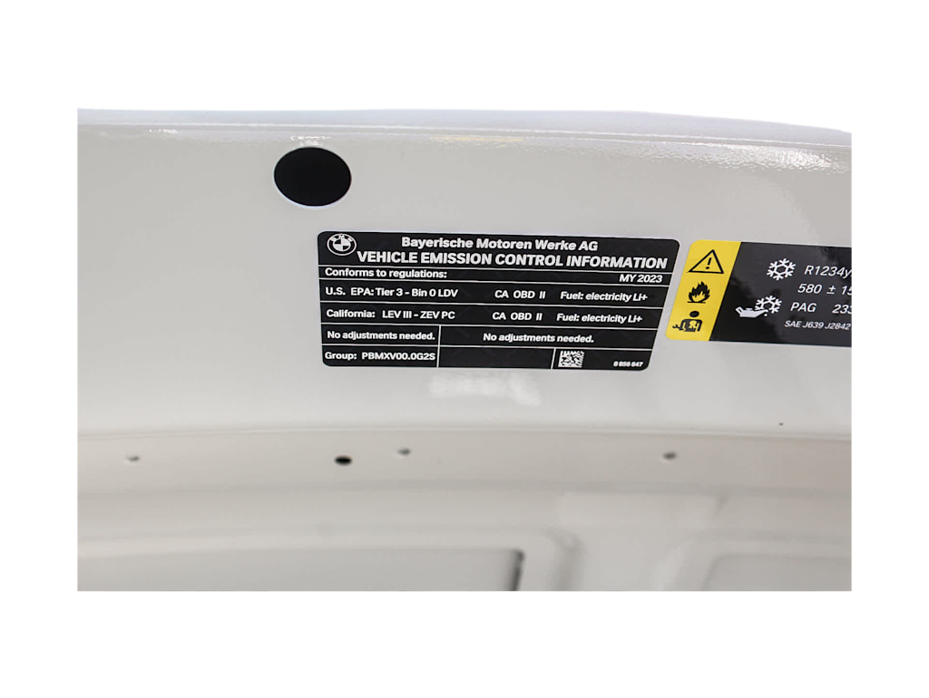 Thumbnail: 2023 BMW i4 - 28