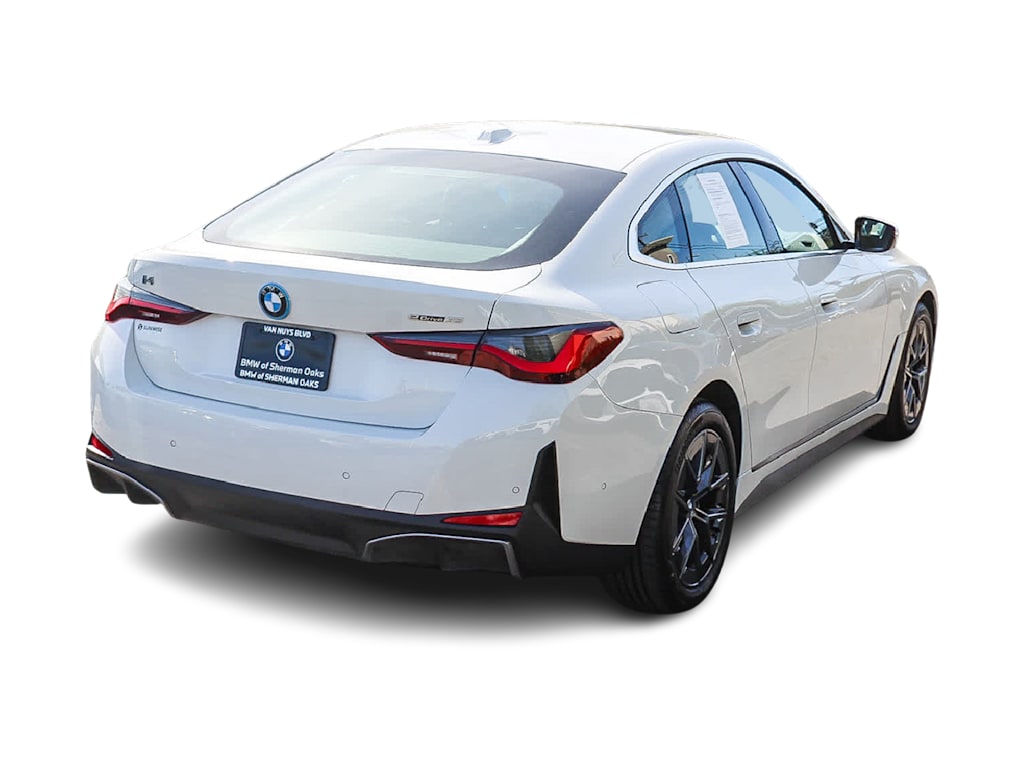 Thumbnail: 2023 BMW i4 - 20