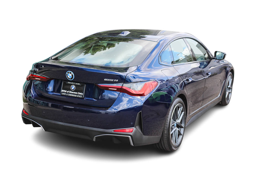 Thumbnail: 2023 BMW i4 - 18