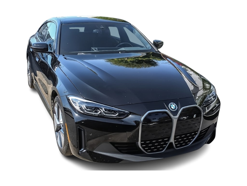 Thumbnail: 2023 BMW i4 - 17