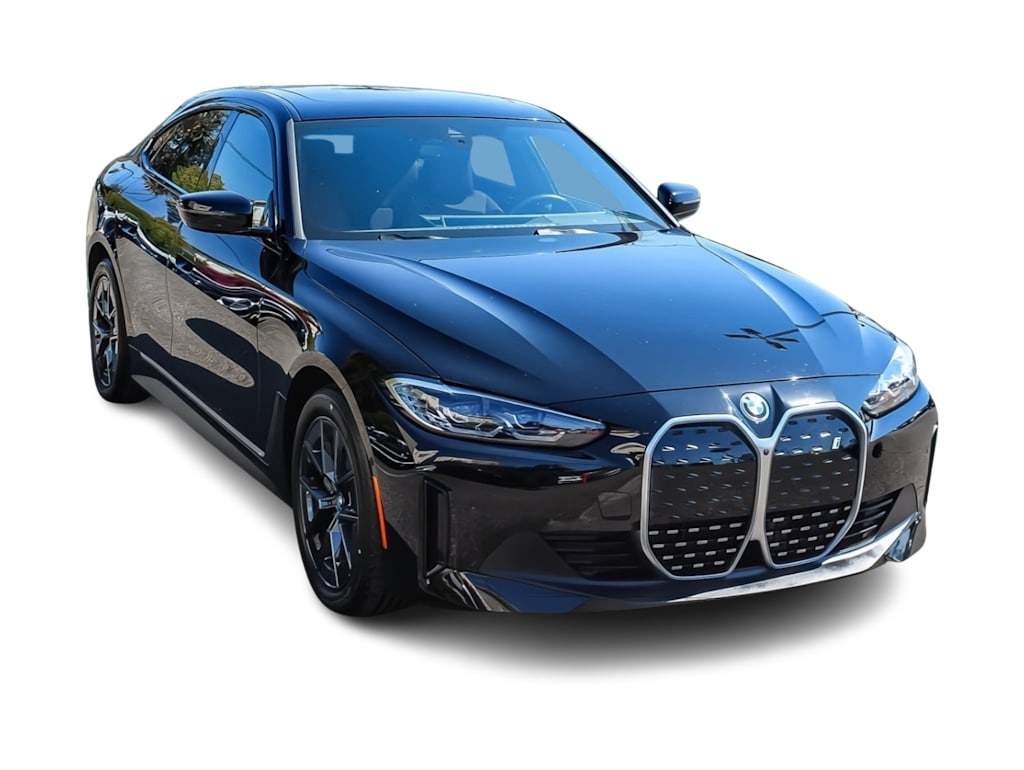 Thumbnail: 2023 BMW i4 - 17