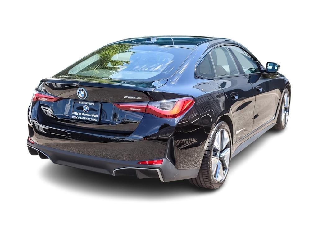 Thumbnail: 2023 BMW i4 - 16