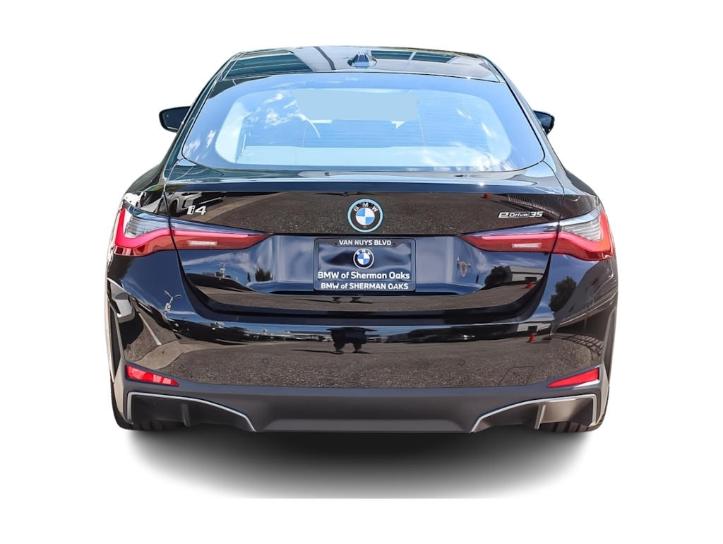 Thumbnail: 2023 BMW i4 - 17