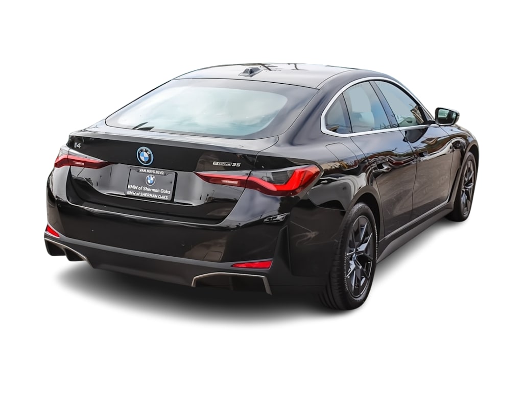 Thumbnail: 2023 BMW i4 - 18