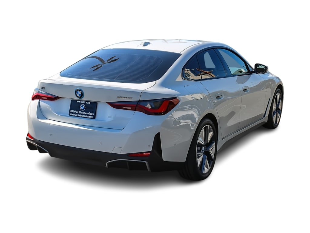 Thumbnail: 2023 BMW i4 - 19