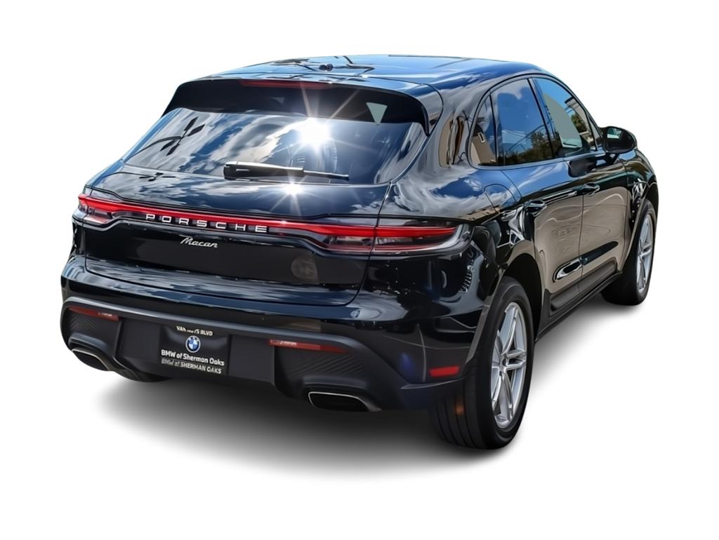 Thumbnail: 2023 Porsche Macan - 16