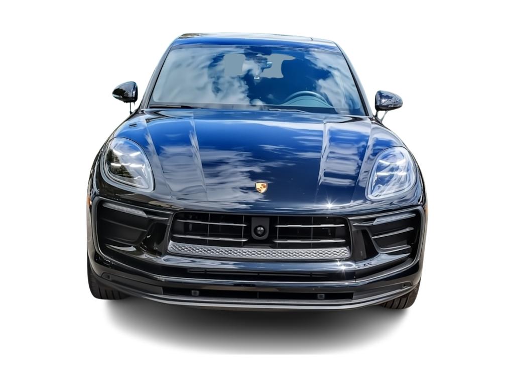 Thumbnail: 2023 Porsche Macan - 3