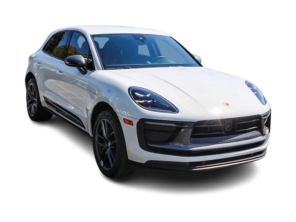 Thumbnail: 2023 Porsche Macan - 17