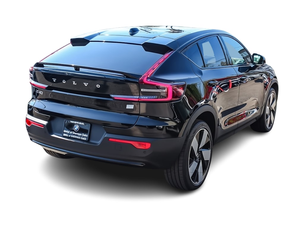 Thumbnail: 2023 Volvo C40 - 17