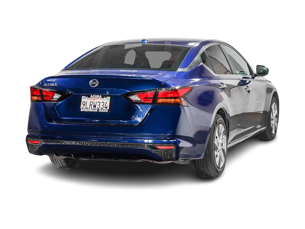 Thumbnail: 2019 Nissan Altima - 18