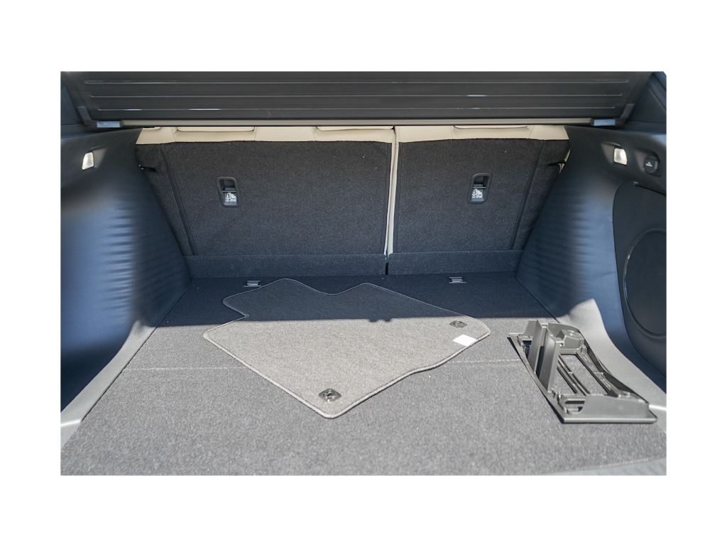 Thumbnail: 2025 Acura ADX - 15