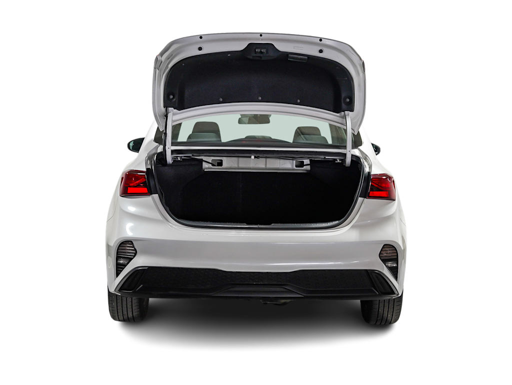 Thumbnail: 2024 Kia Forte - 28