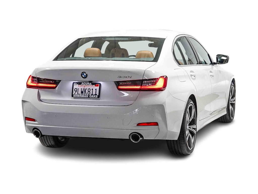Thumbnail: 2024 BMW 3 Series - 18