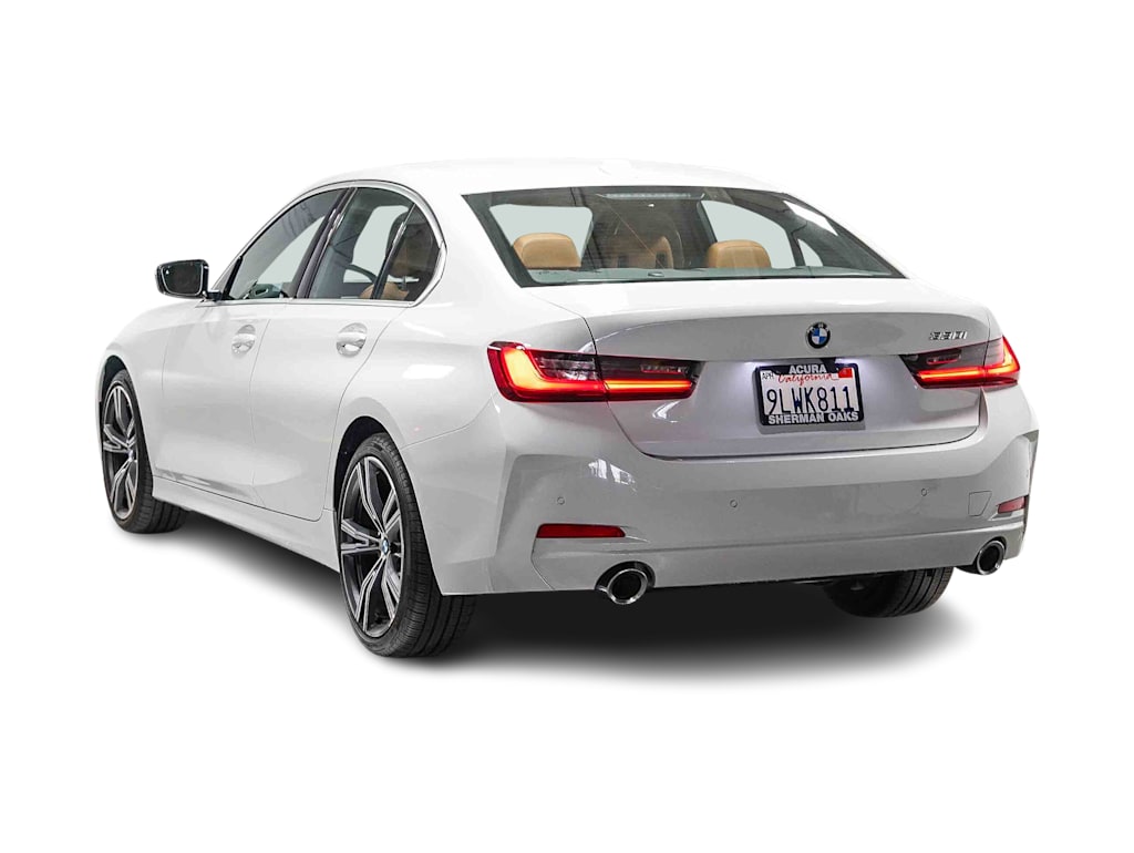 Thumbnail: 2024 BMW 3 Series - 3