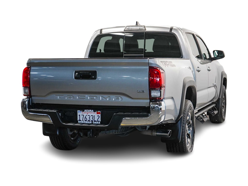 Thumbnail: 2018 Toyota Tacoma - 18