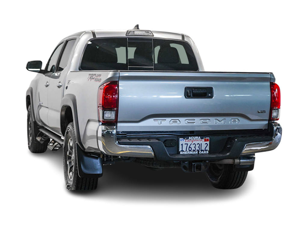 Thumbnail: 2018 Toyota Tacoma - 3