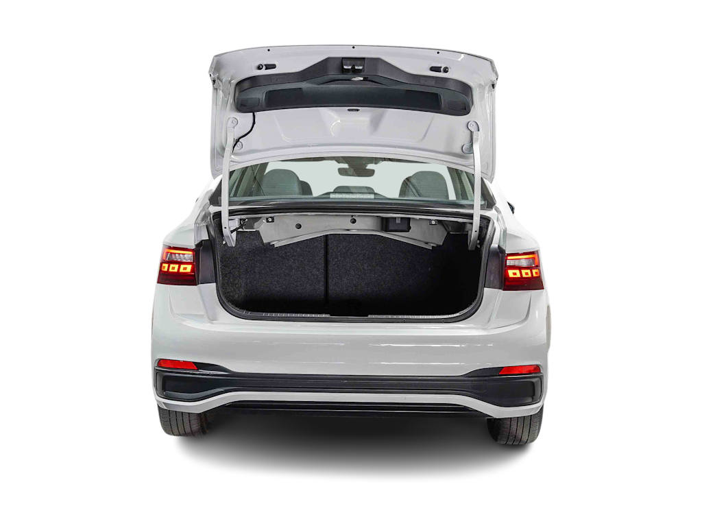 Thumbnail: 2025 Volkswagen Jetta - 18