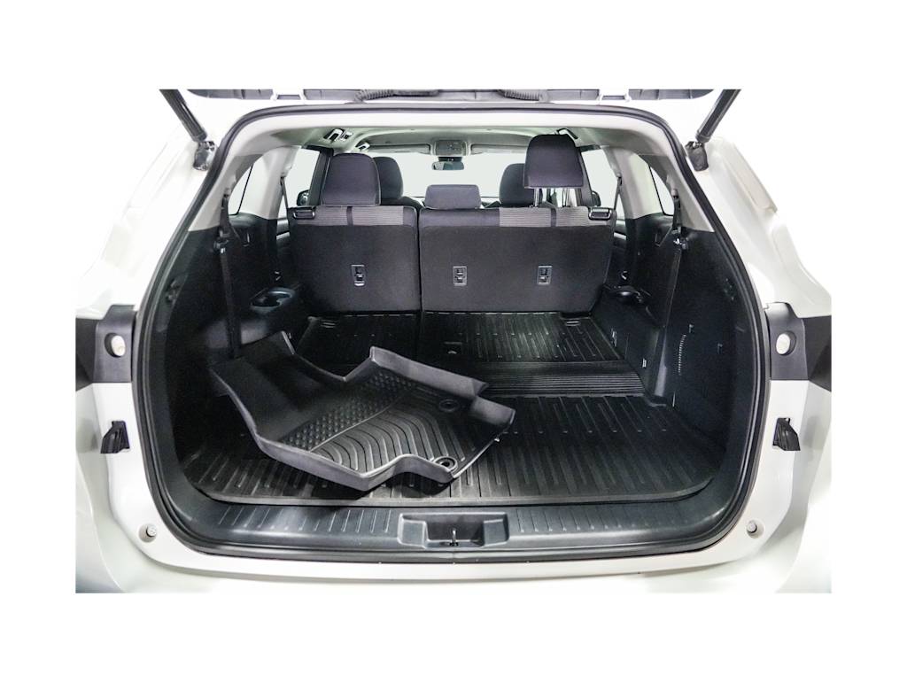 Thumbnail: 2021 Toyota Highlander - 16