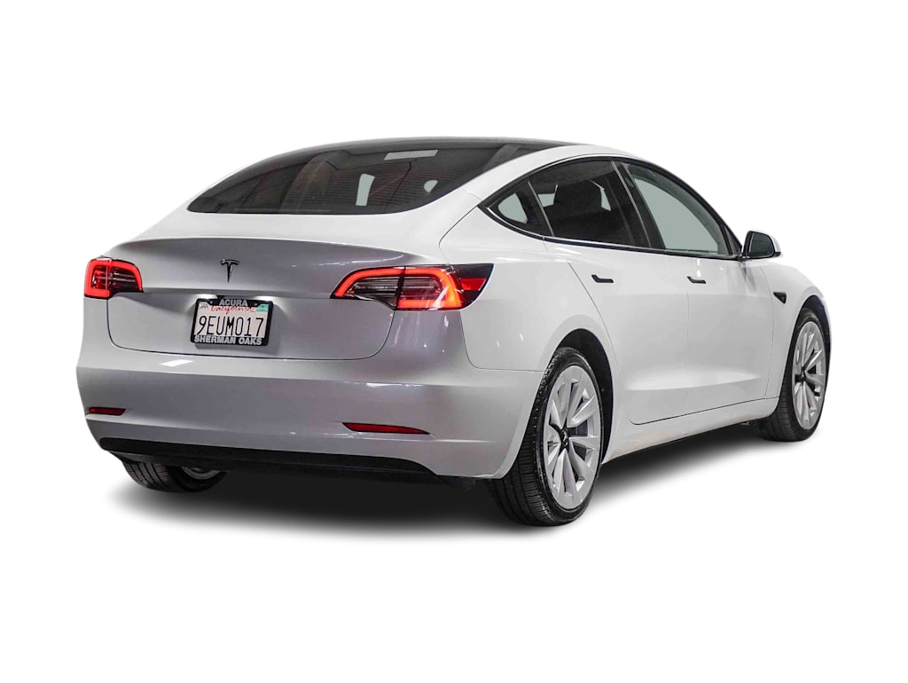 Thumbnail: 2023 Tesla Model 3 - 13