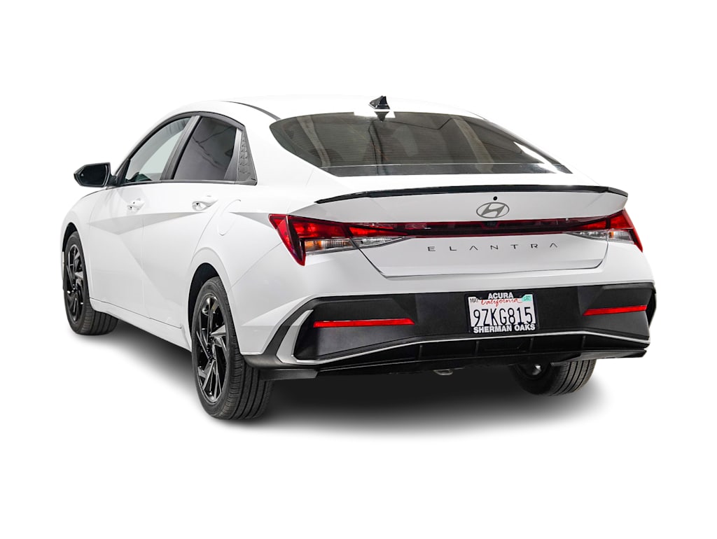 Thumbnail: 2026 Hyundai Elantra - 3
