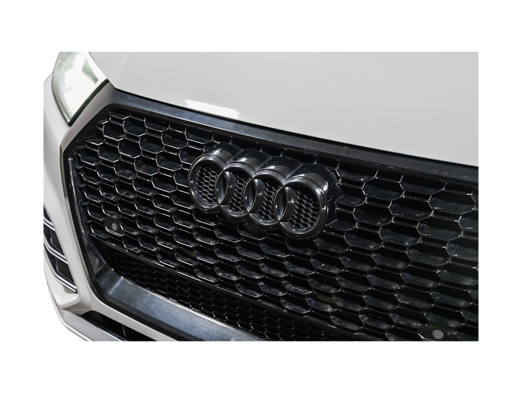 Thumbnail: 2018 Audi SQ5 - 21