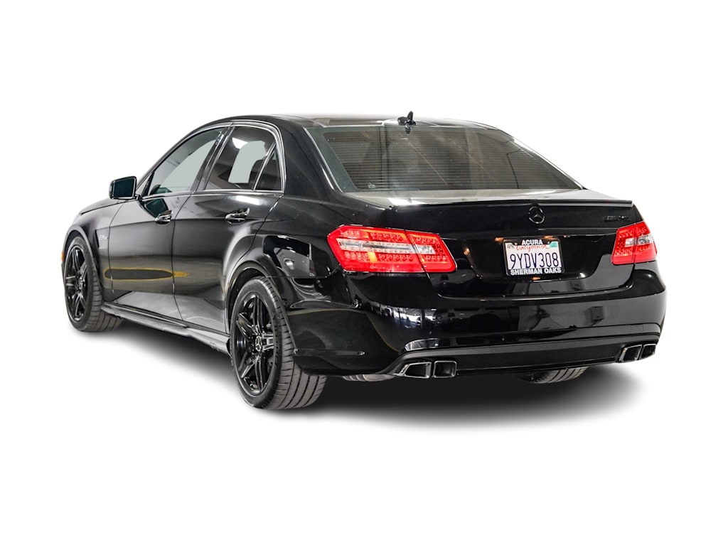 Thumbnail: 2011 Mercedes-Benz E-Class - 3