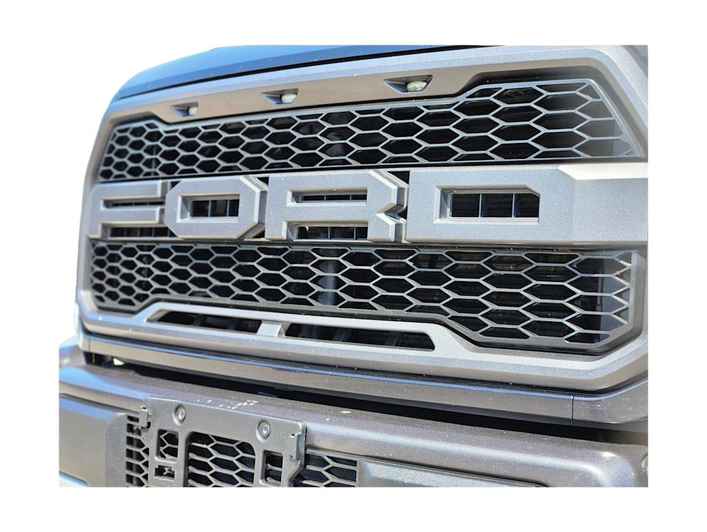 2020 Ford F-150 Raptor 21