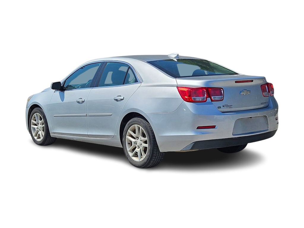 Thumbnail: 2016 Chevrolet Malibu - 4