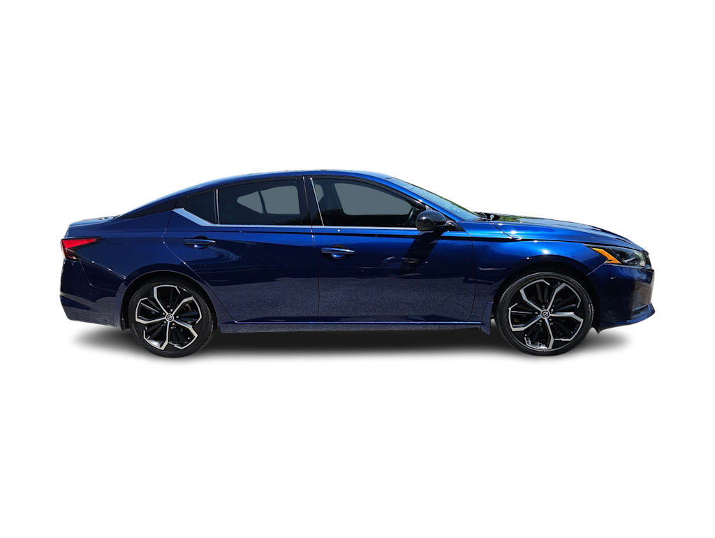Thumbnail: 2023 Nissan Altima - 21