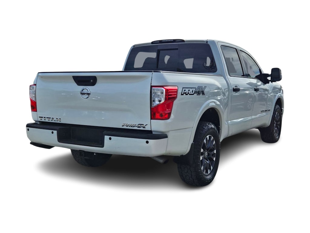 Thumbnail: 2018 Nissan Titan - 17
