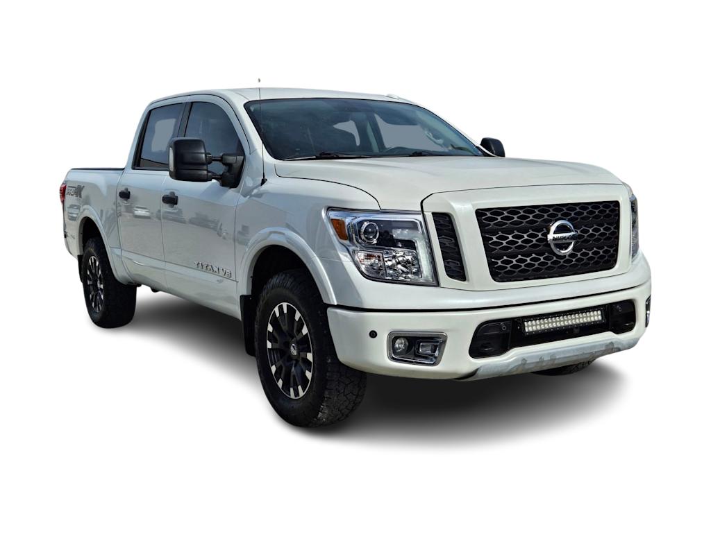 Thumbnail: 2018 Nissan Titan - 15