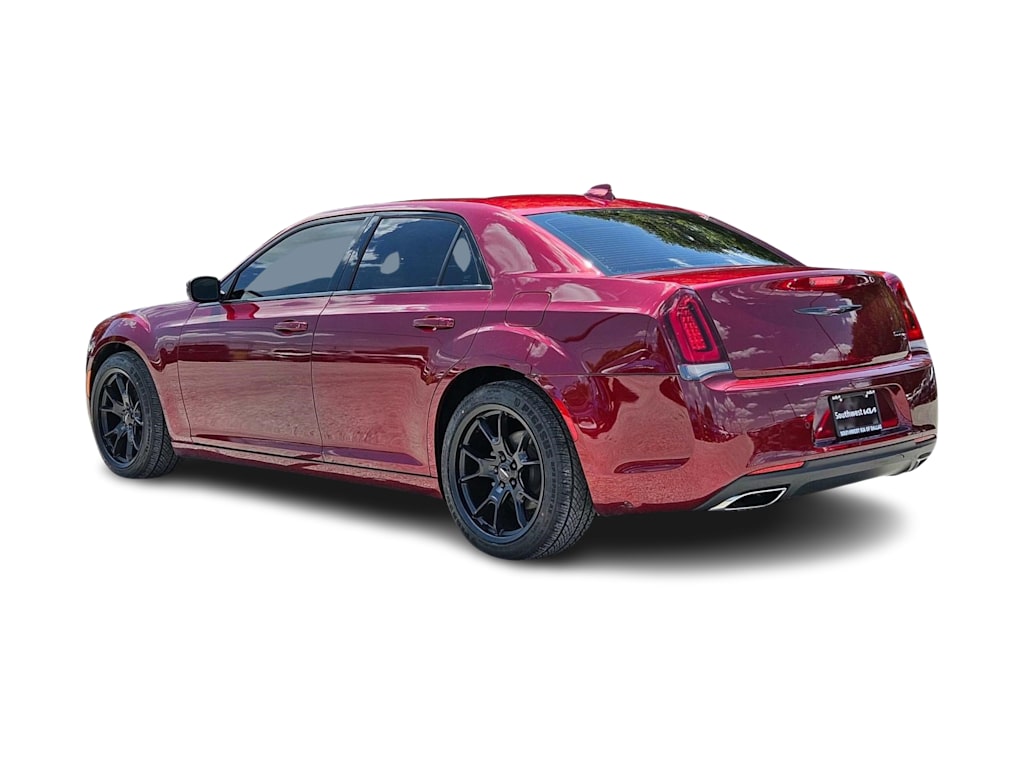 Thumbnail: 2023 Chrysler 300 - 4
