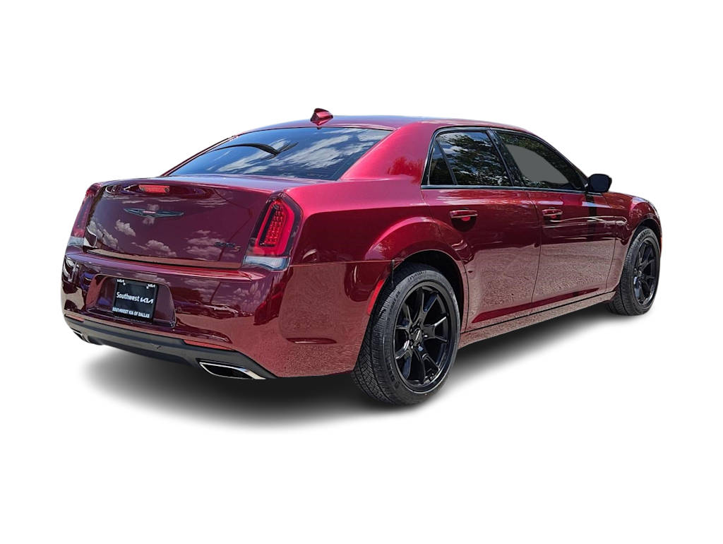 Thumbnail: 2023 Chrysler 300 - 19
