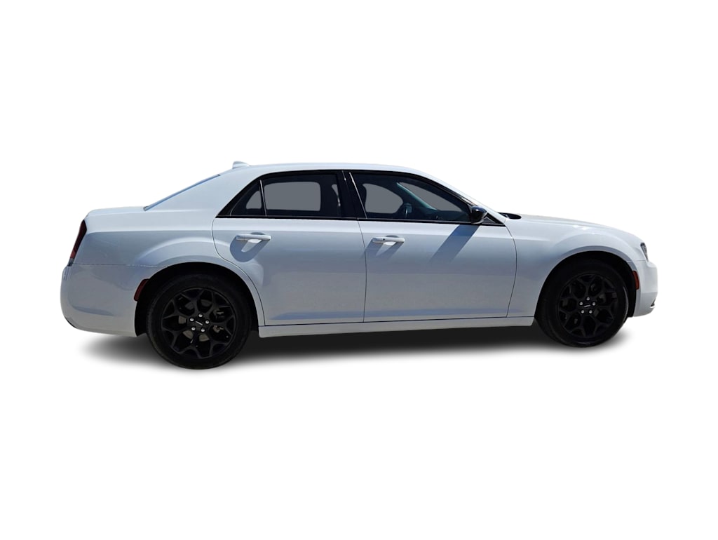 2022 Chrysler 300 Touring 19