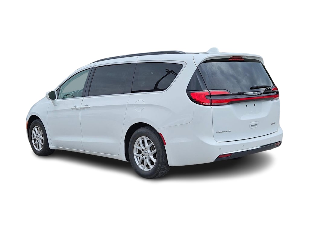 Thumbnail: 2022 Chrysler Pacifica - 4