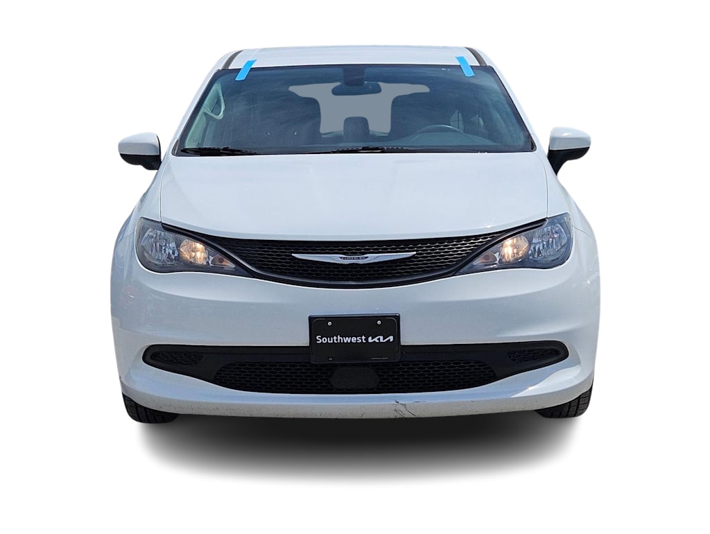 Thumbnail: 2022 Chrysler Voyager - 6