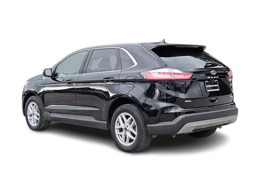 Thumbnail: 2021 Ford Edge - 4