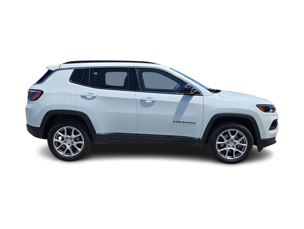 Thumbnail: 2024 Jeep Compass - 21