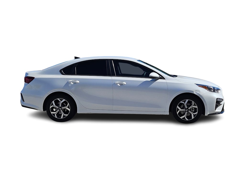Thumbnail: 2021 Kia Forte - 17