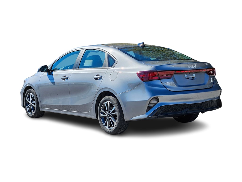 Thumbnail: 2024 Kia Forte - 4