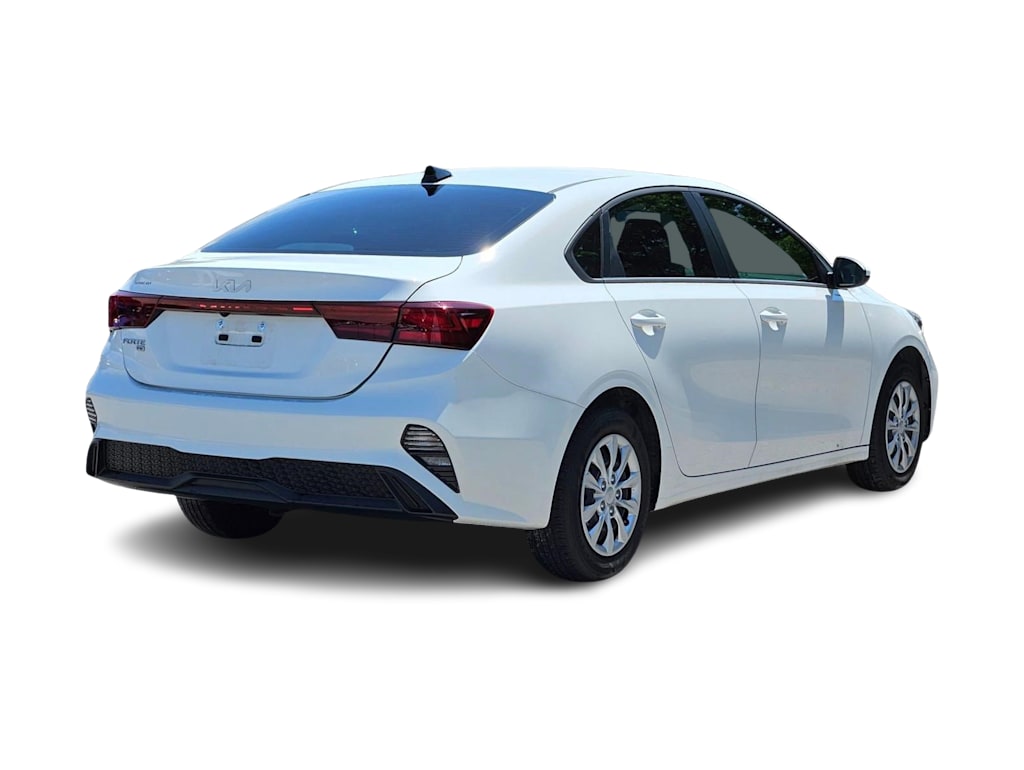 Thumbnail: 2024 Kia Forte - 14