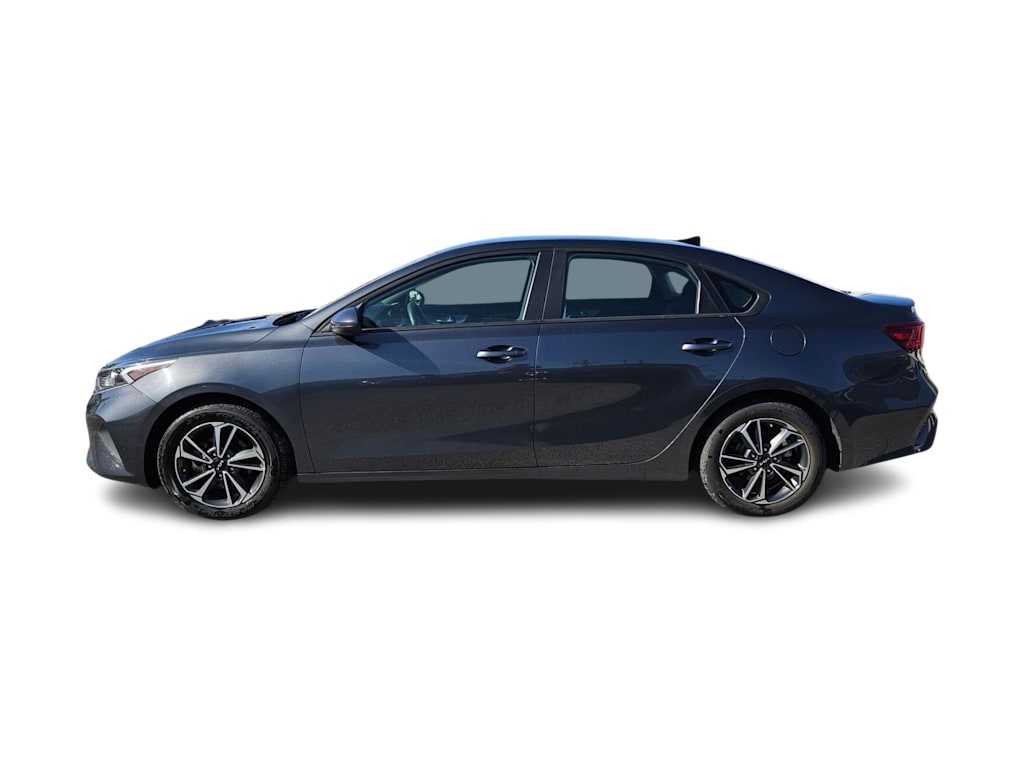 Thumbnail: 2024 Kia Forte - 3