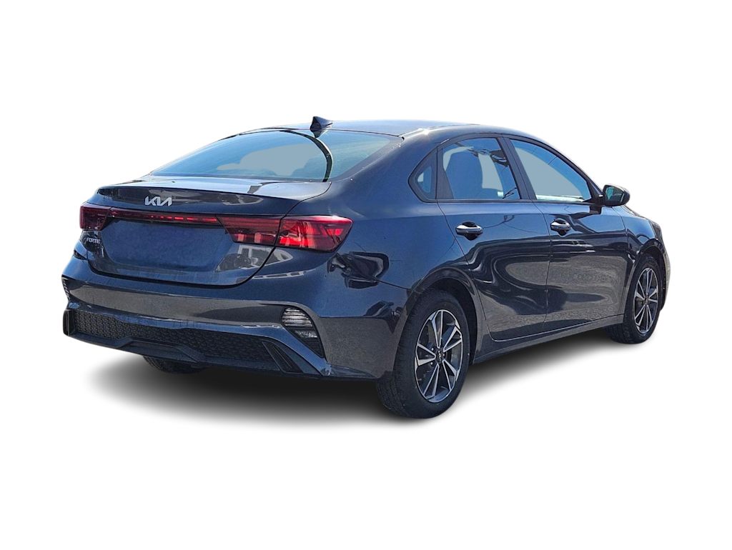 Thumbnail: 2024 Kia Forte - 18
