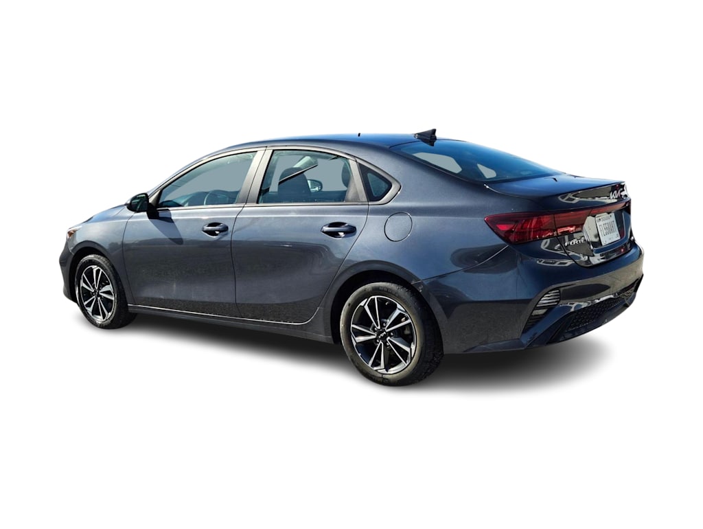 Thumbnail: 2024 Kia Forte - 4
